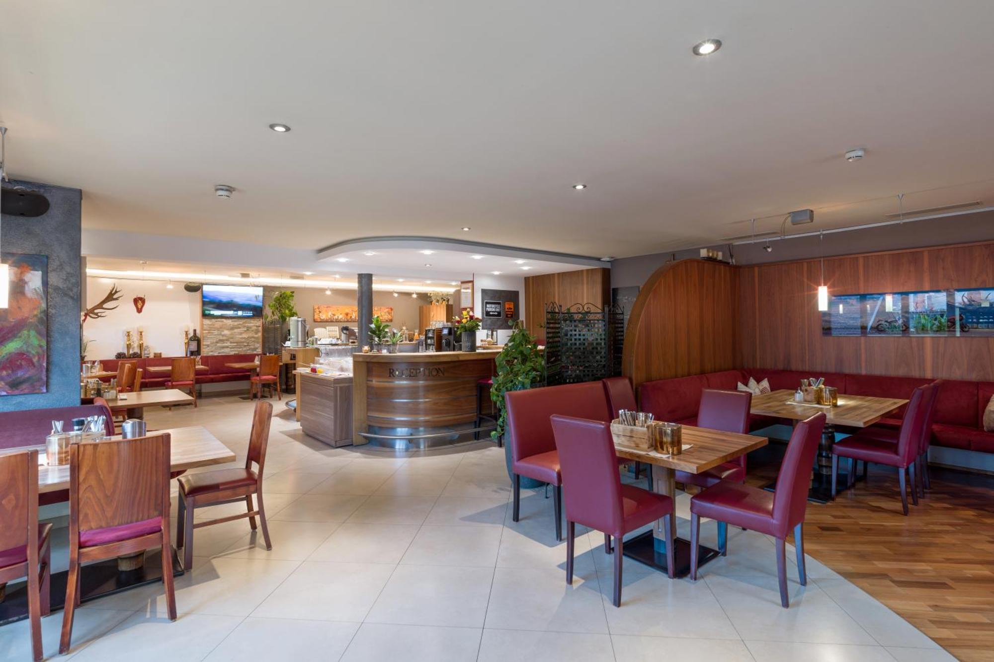 Das Sonnleiten Ski- Und Motorradhotel Bruck Im Zillertal Bruck am Ziller Luaran gambar
