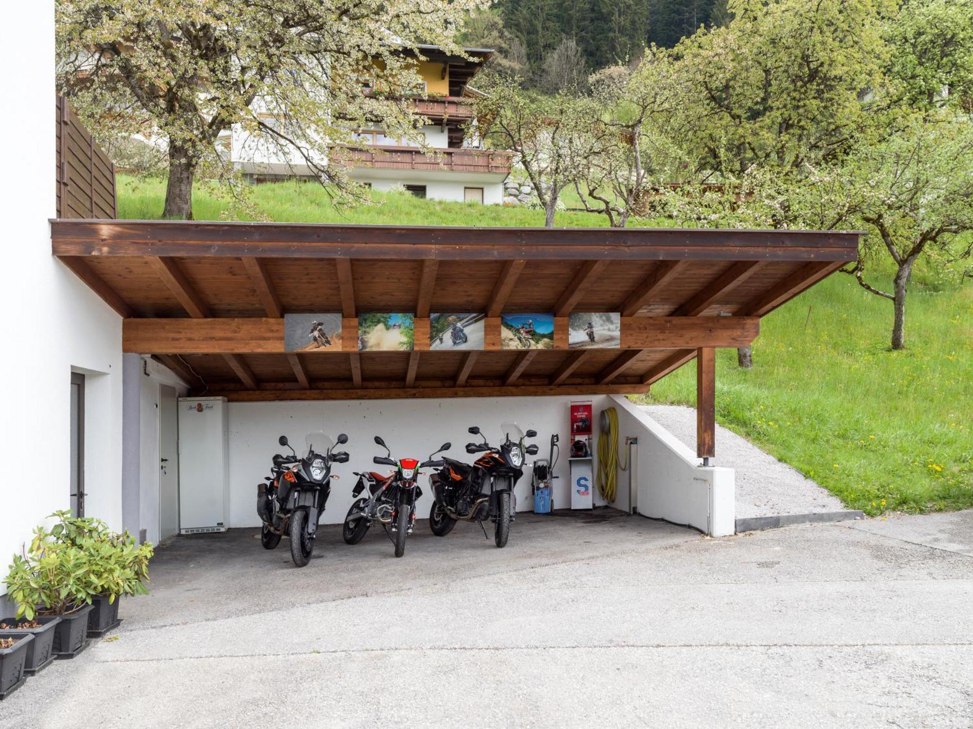 Das Sonnleiten Ski- Und Motorradhotel Bruck Im Zillertal Bruck am Ziller Luaran gambar